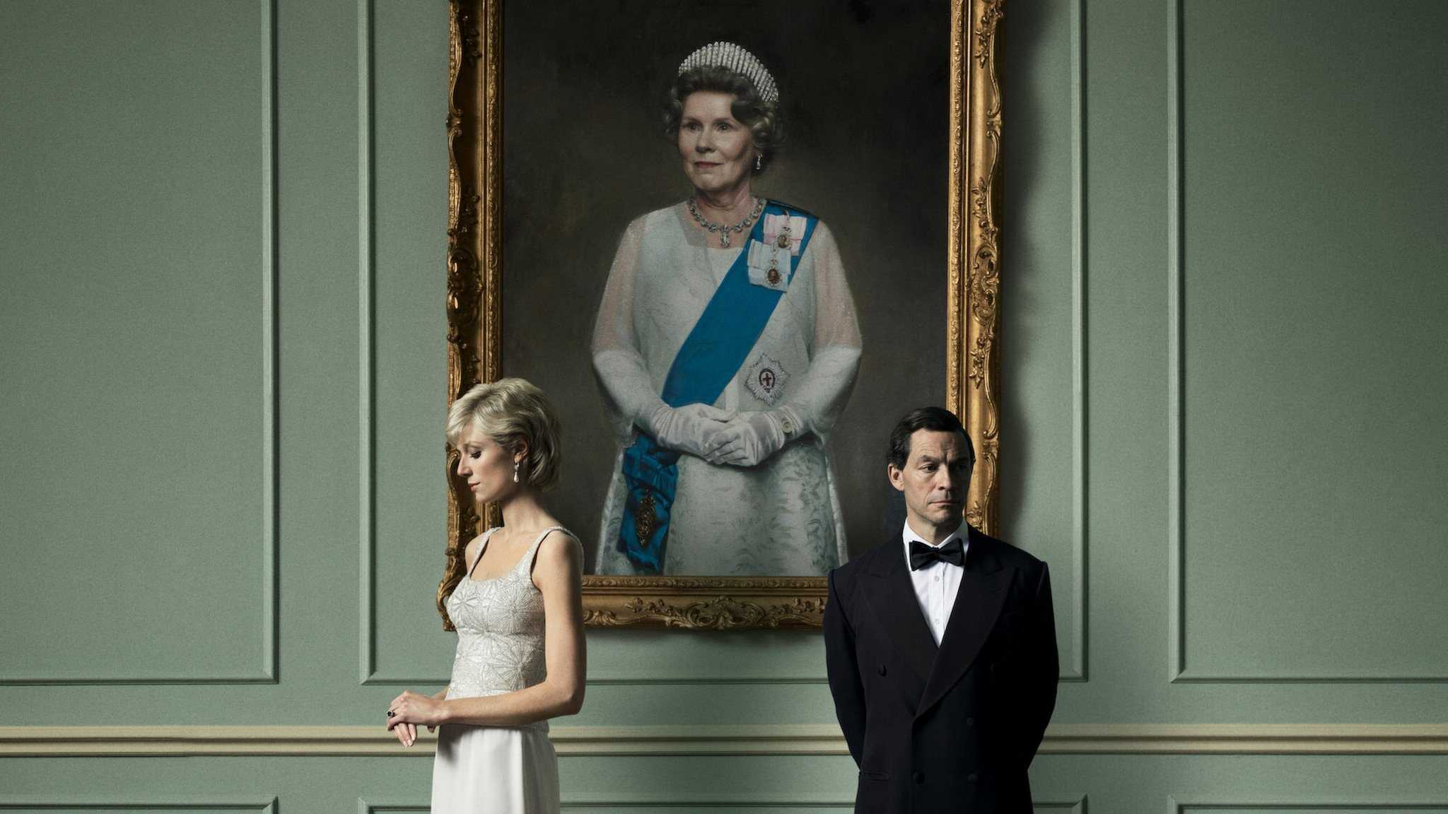 FR - The Crown 0