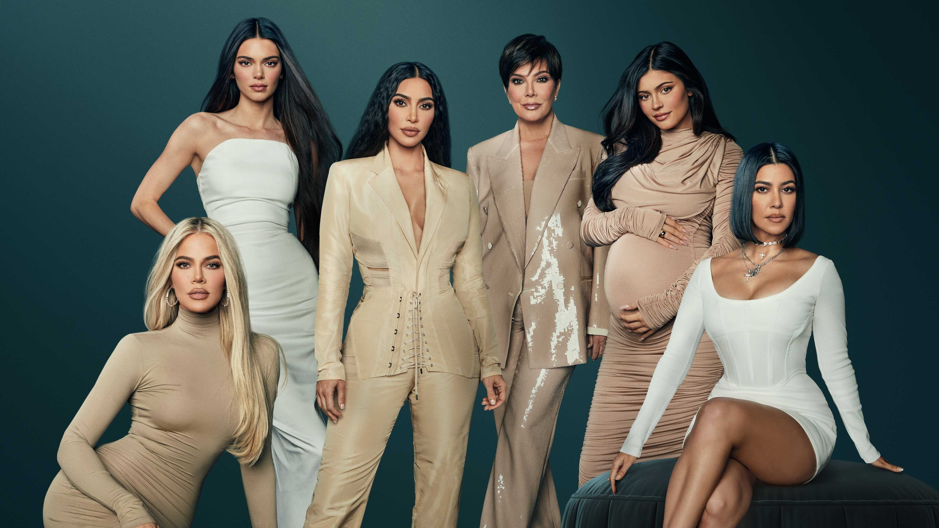 EN - The Kardashians (2022) 0