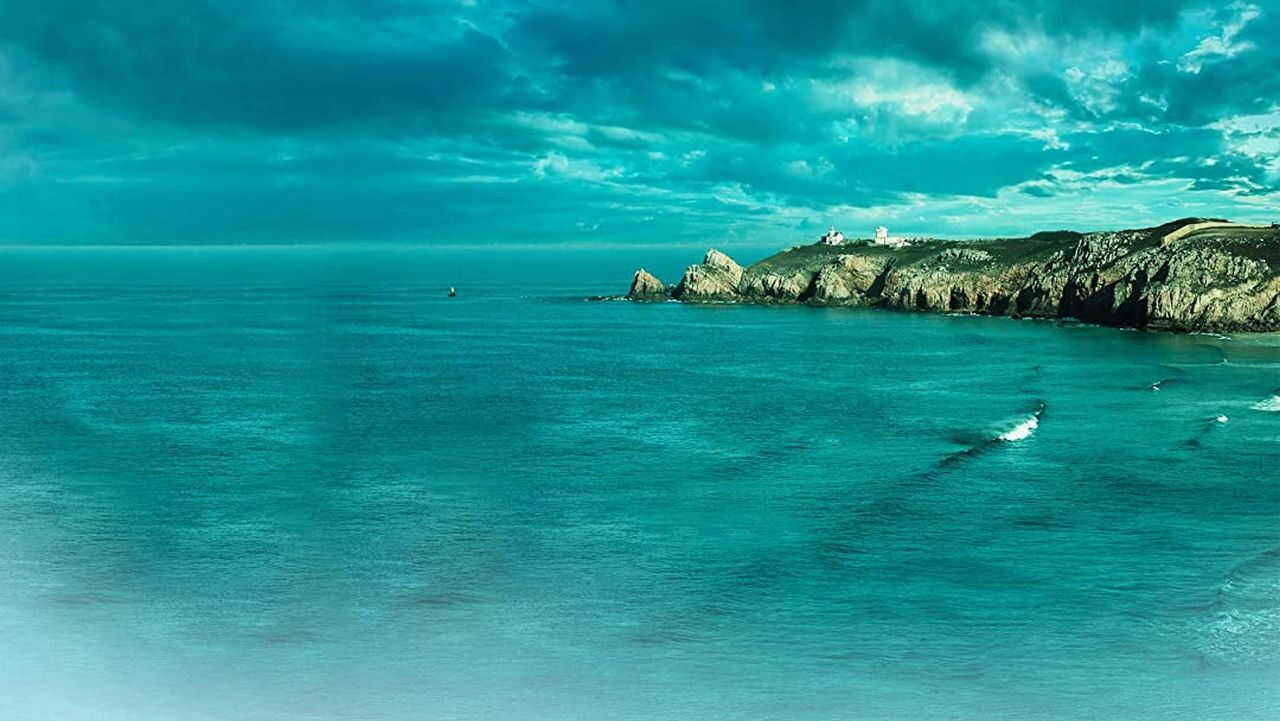 FR - L'Île prisonnière (2023) (FR) 1