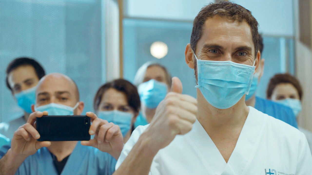 FR - De l'amour dans l'air (2021) (ES) 3