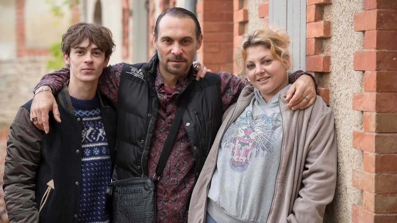 Les Malvenus (2024) 0