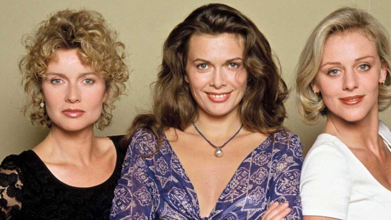 FR - Les Filles d'à côté 1