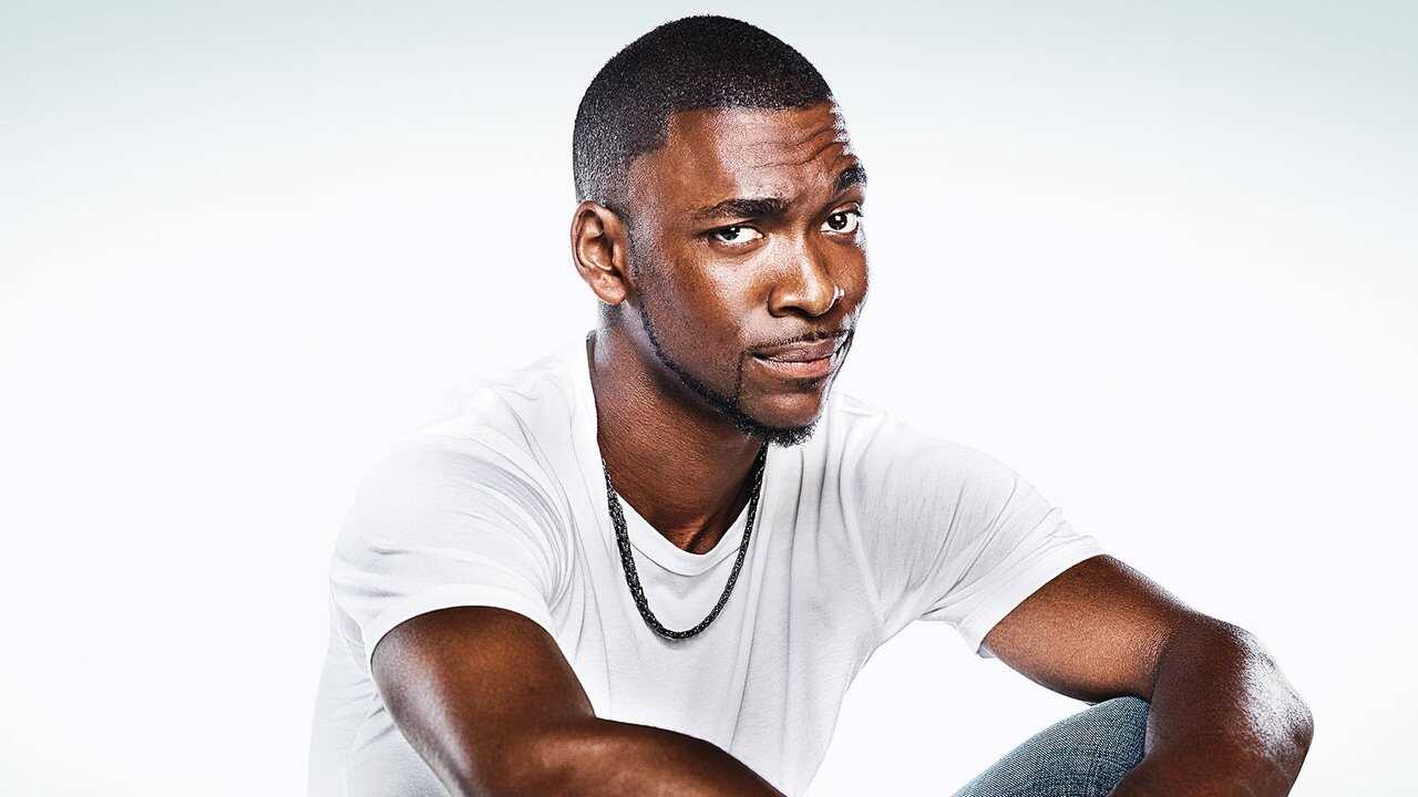 FR - White Famous (2017) (US) 0