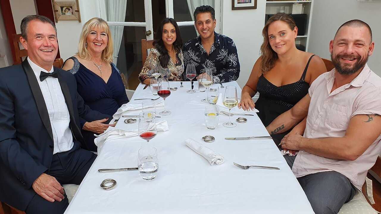 EN - Couples Come Dine with Me (2014) 0