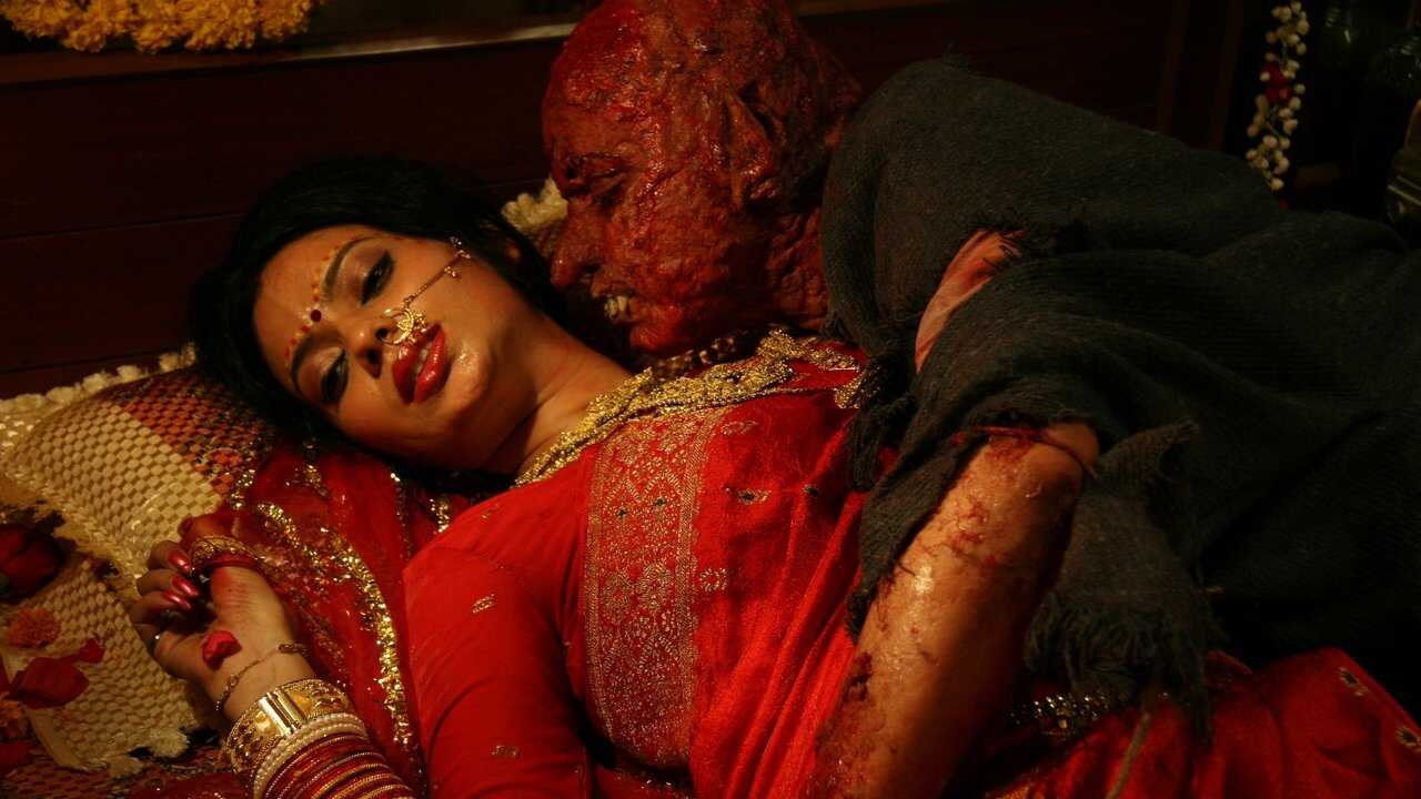 Miss Lovely 0