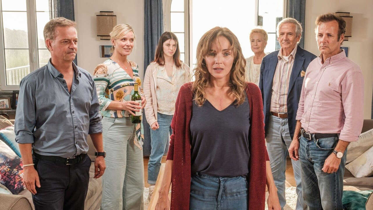 FR - Enquête à cœur ouvert (2022) (BE) 0