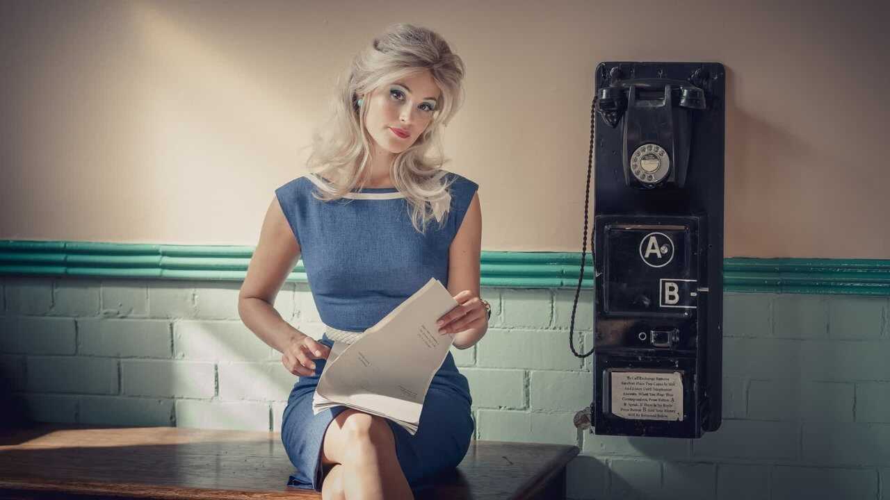 EX - Funny Woman (2023) 1