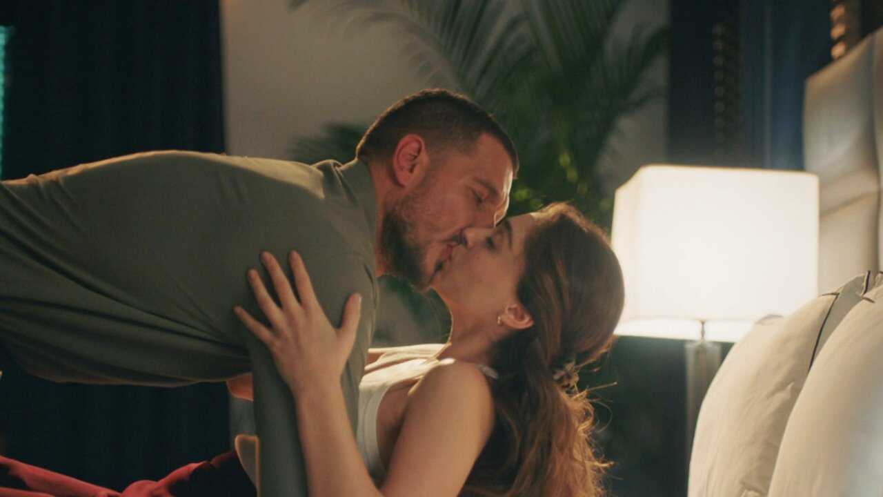 AR - مسلسل متاهة الحب مدبلج 3