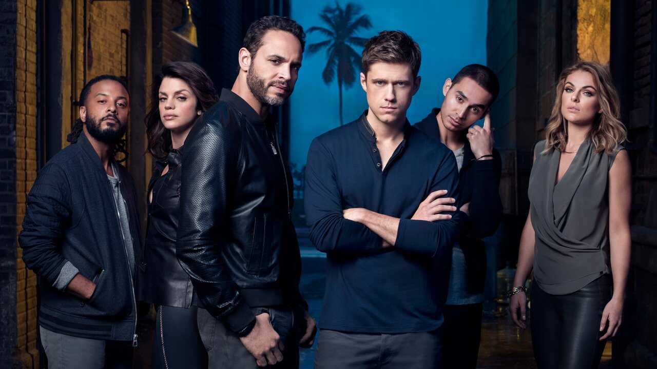 IT - Graceland (2013) 0