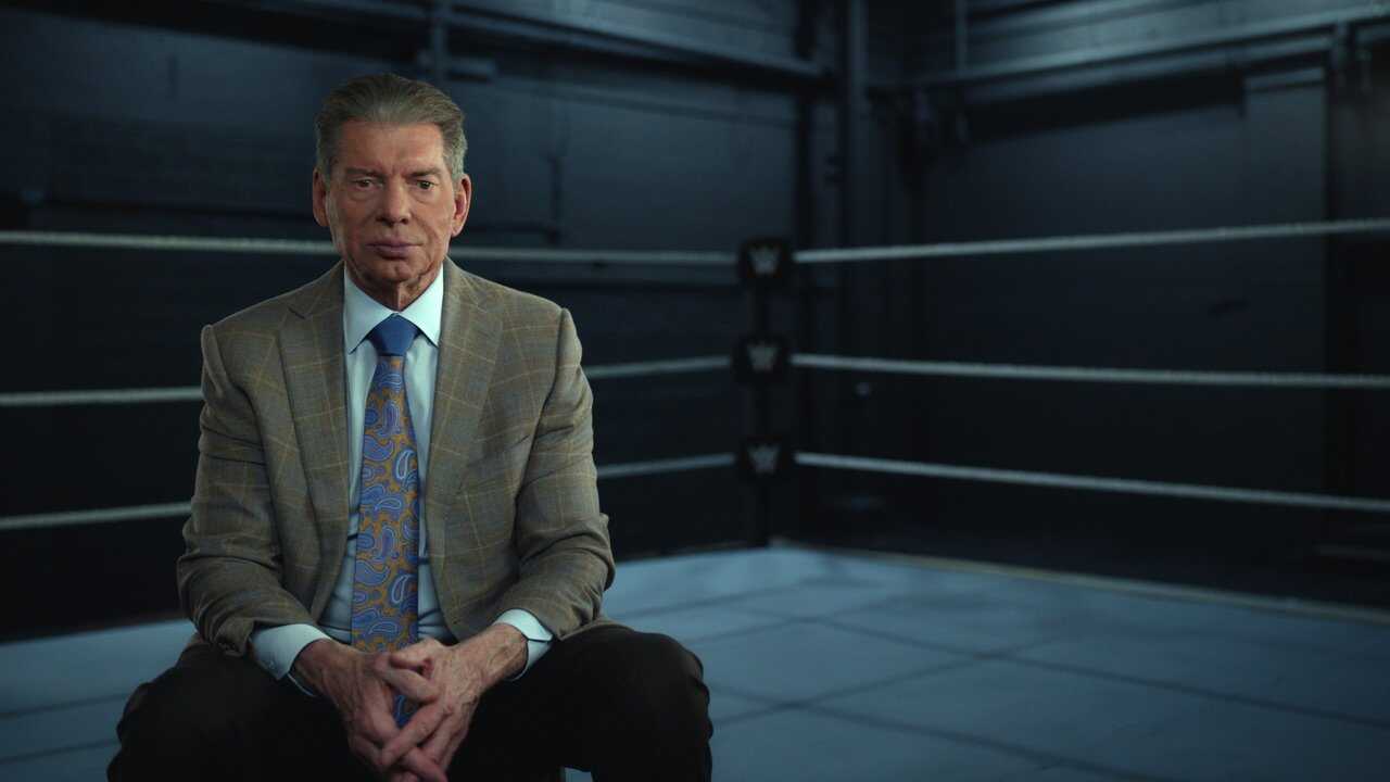 ES  - Vince McMahon: El titán de la WWE (2024) 4