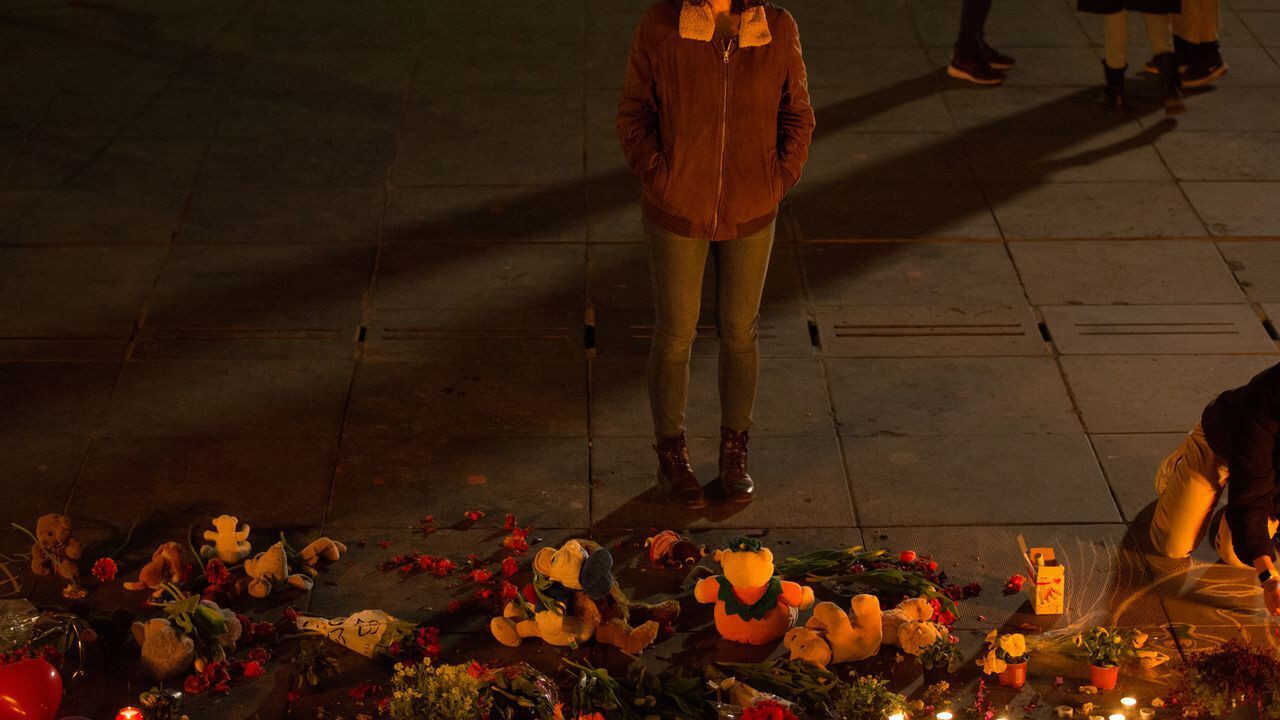 FR - Lost Luggage (2022) (BE) 2