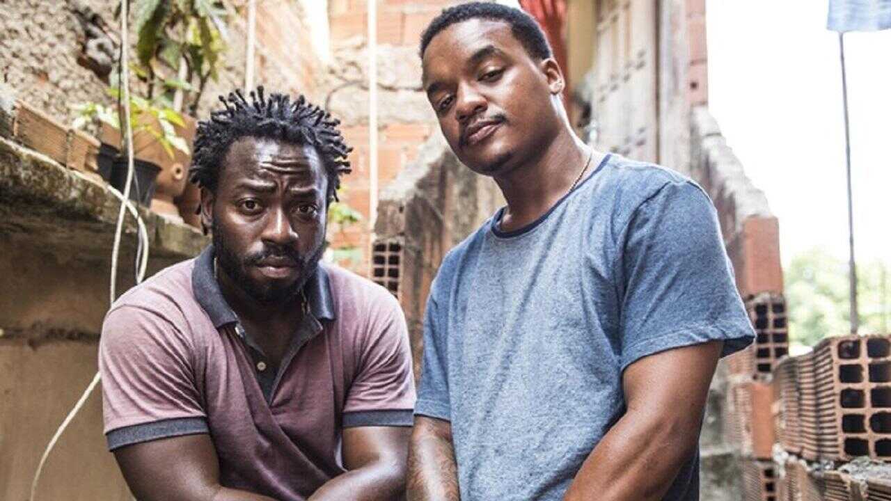 FR - La Cité des Hommes (2002) (BR) 0