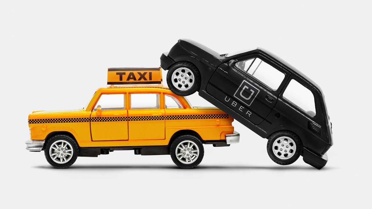 DE - Super Pumped: Der Kampf um Uber (2022) 4