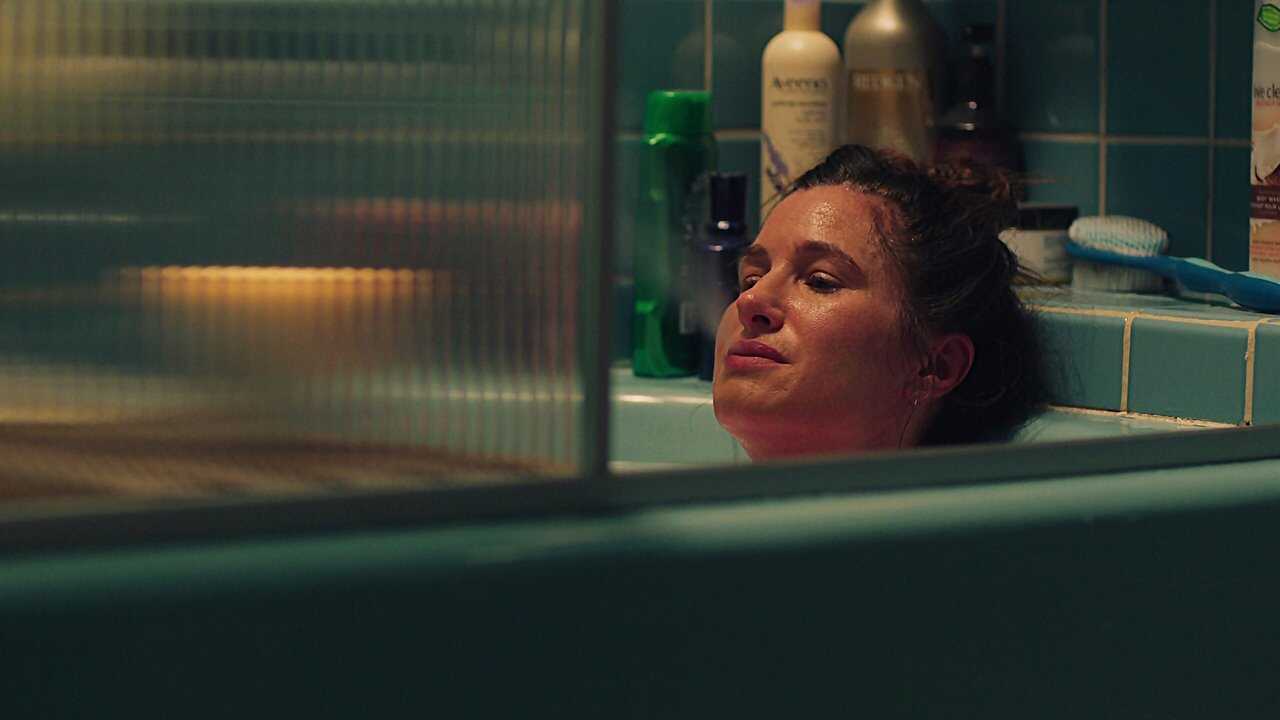 EX - Mrs. Fletcher (2019) 1