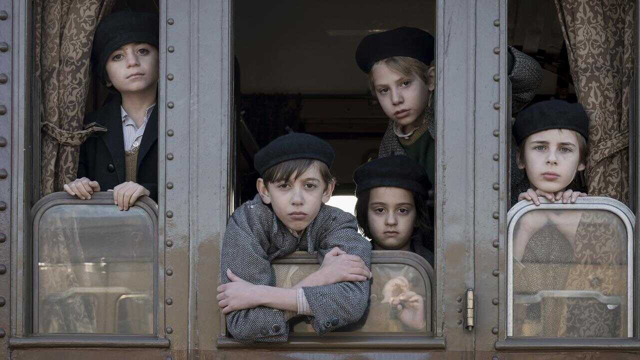 Il treno dei bambini (2024) 0
