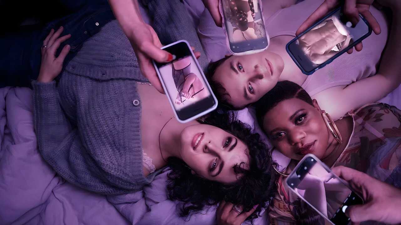 DE - WatchMe - Sex sells (2023) 0