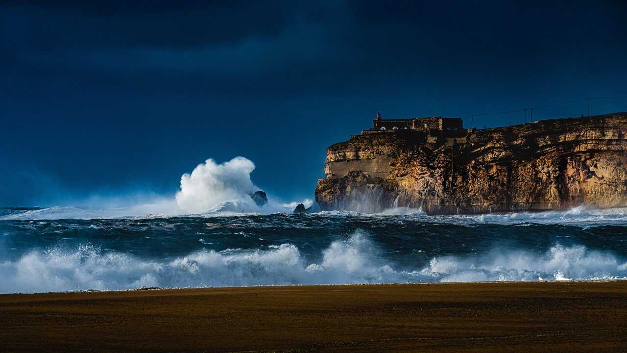 FR - La vague de 30 mètres (2021) (US) 2