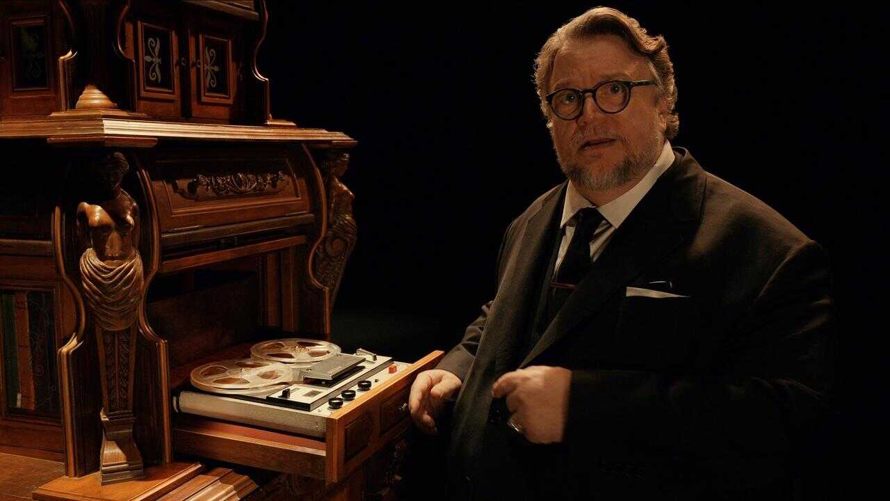 EX - Guillermo del Toro's Cabinet of Curiosities 4