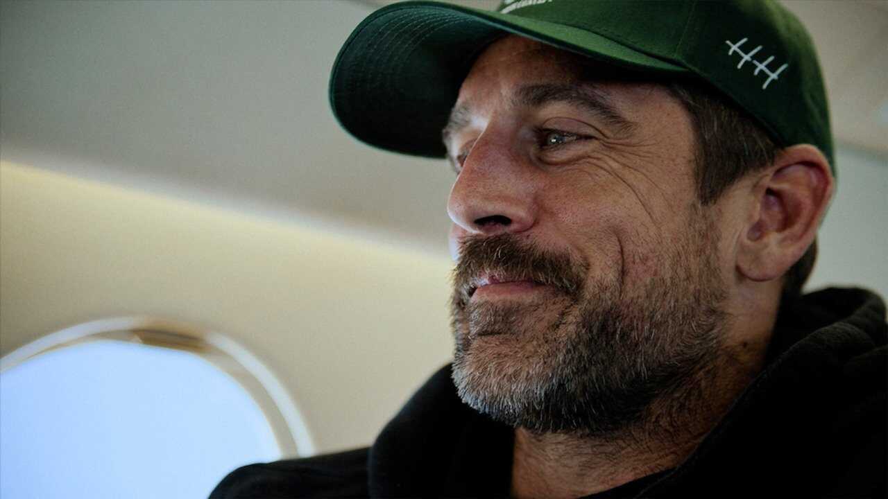 EN - Aaron Rodgers: Enigma (2024) 1