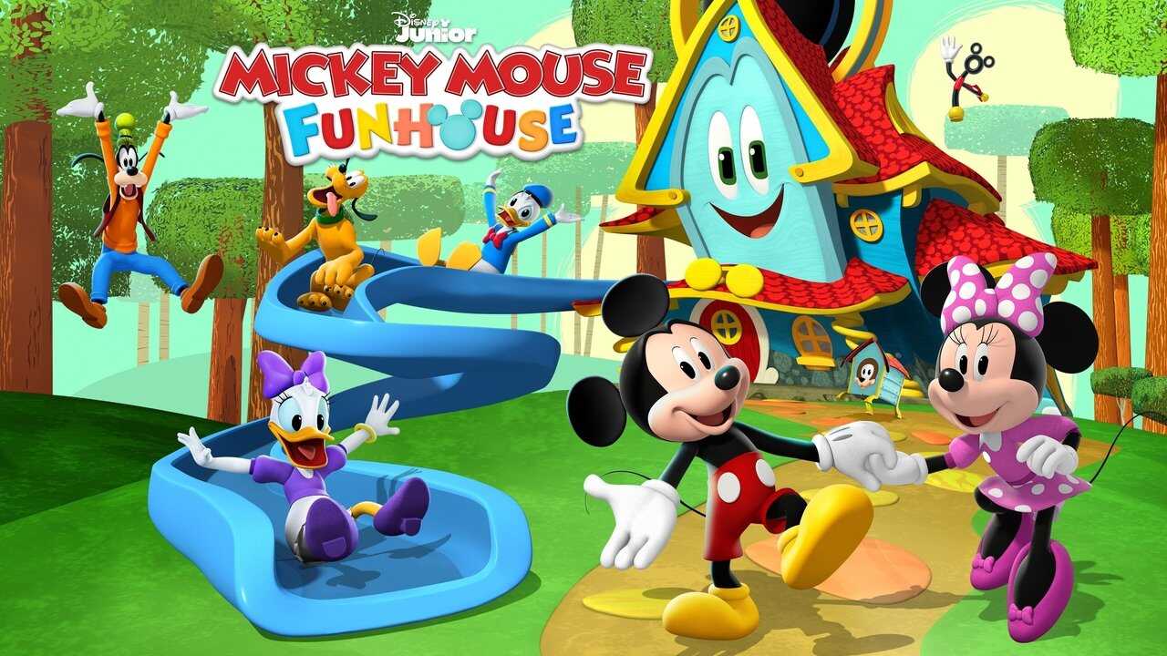 EN - Mickey Mouse Funhouse (2021) 2