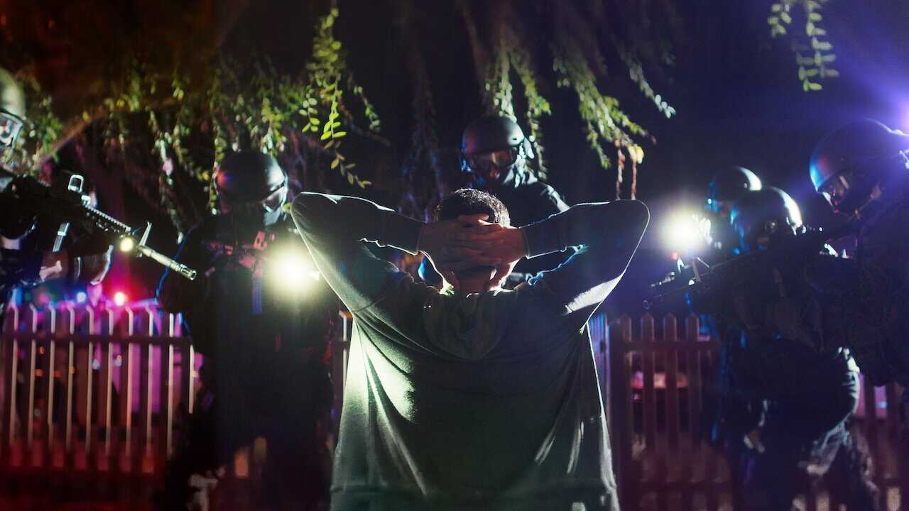 FR - À l'ère des leurres : L'Internet du crime (2022) (US) 2