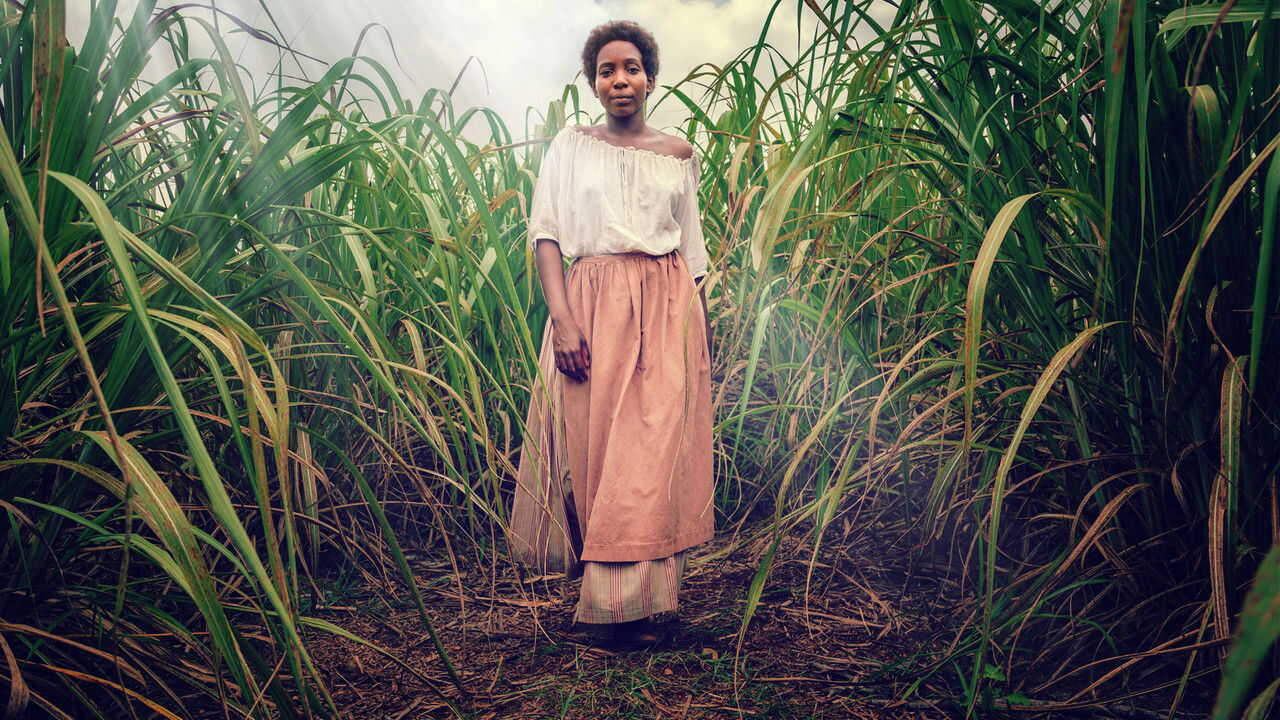 EN - The Long Song (2018) 3