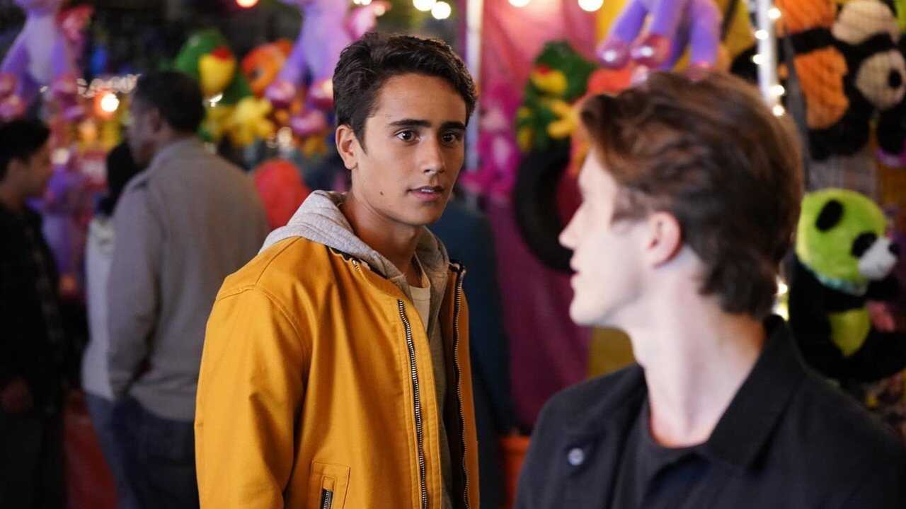 FR - Love, Victor (2020) (US) 3