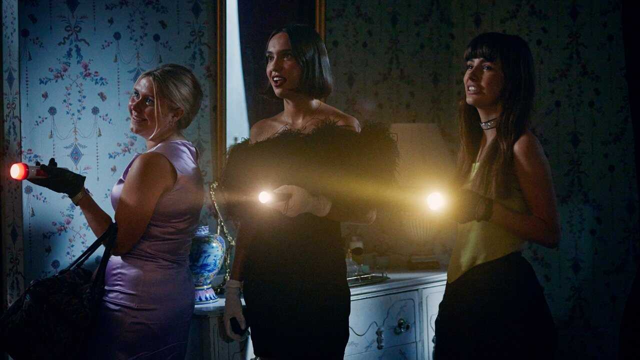 FR - Barracuda Queens (2023) (SE) 2