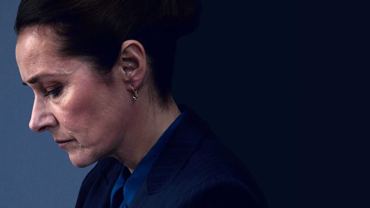 FR - Borgen : Le pouvoir et la gloire (2022) (DK) 1