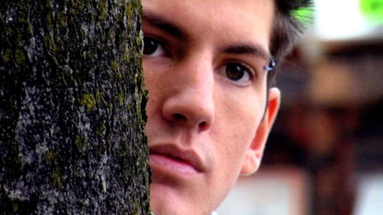 Dummer Junge (2004) 0