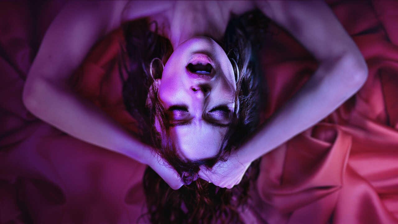 FR - Sex/Life (2021) (US) 4