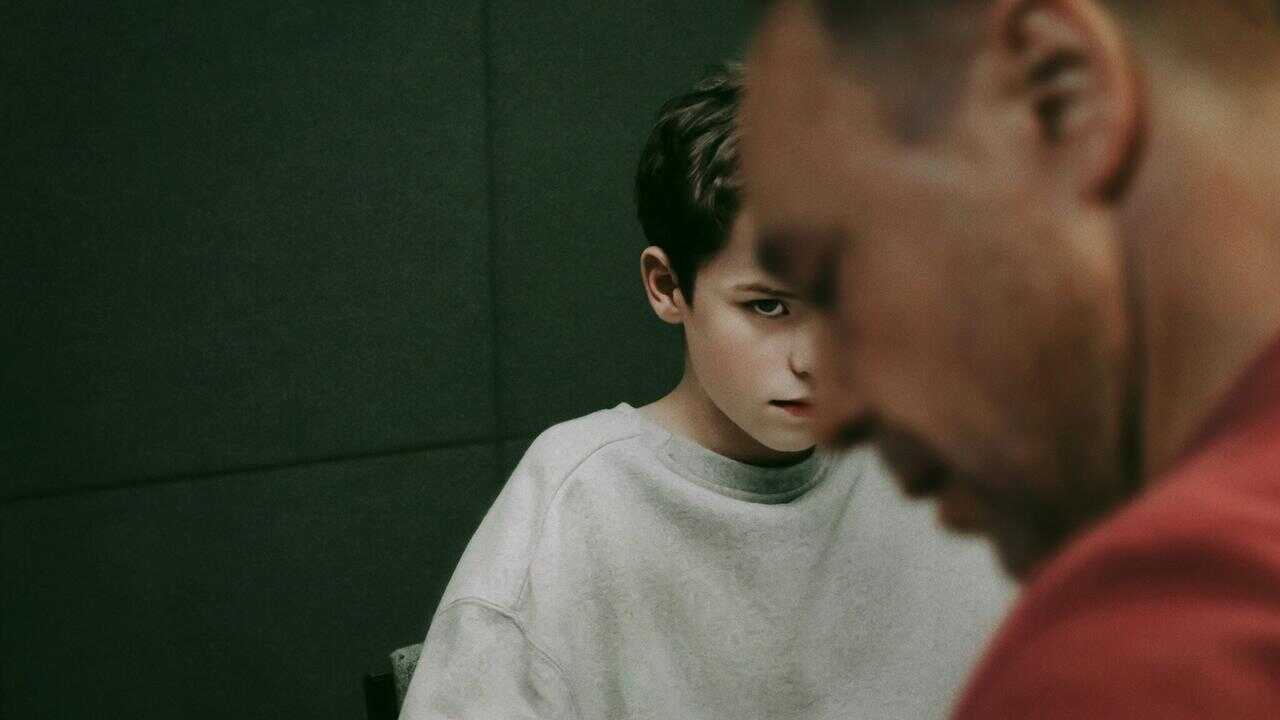 AL - Adolescence (2025) 2