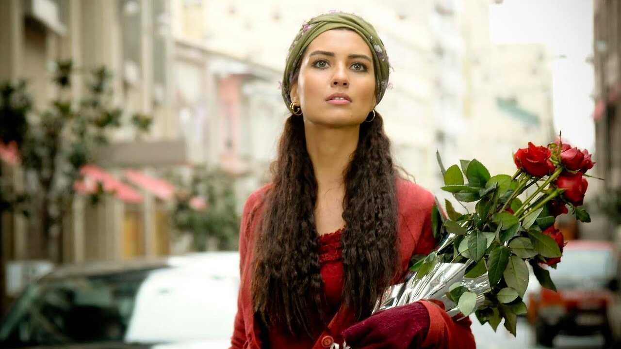 AR - 4K مسلسل بائعة الورد مترجم 1
