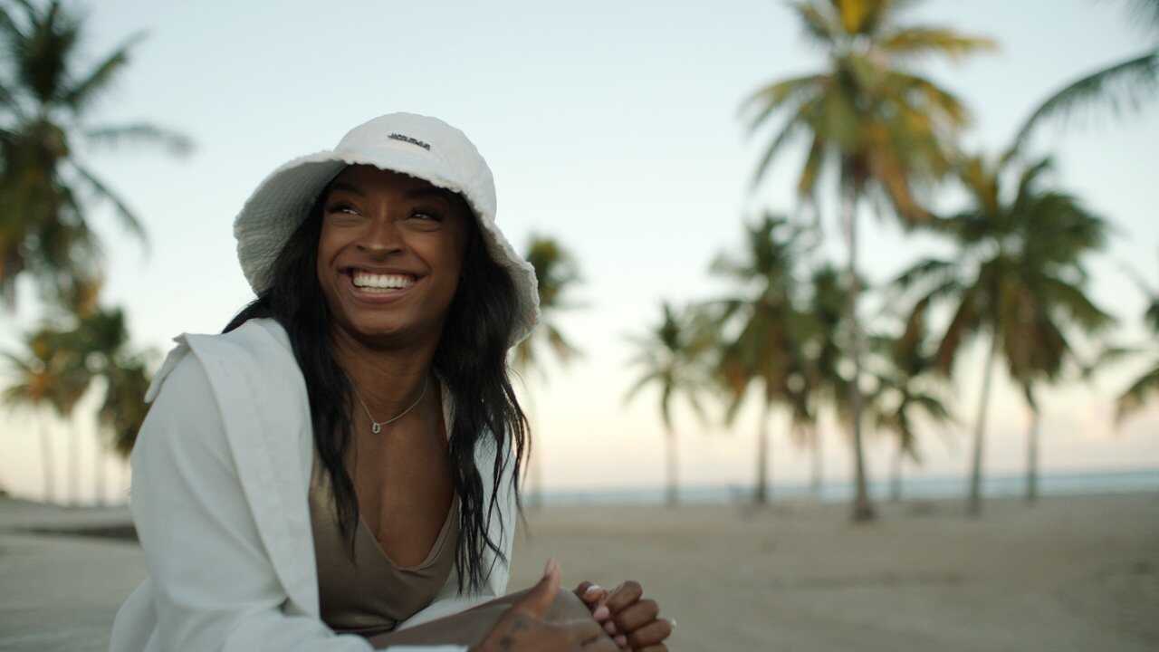 NL - Simone Biles Rising (2024) 3