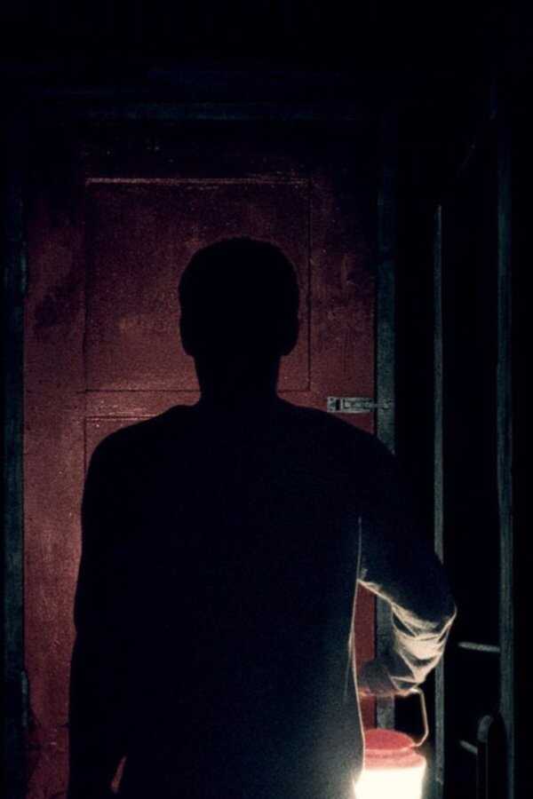 Llega de noche (2017) 0