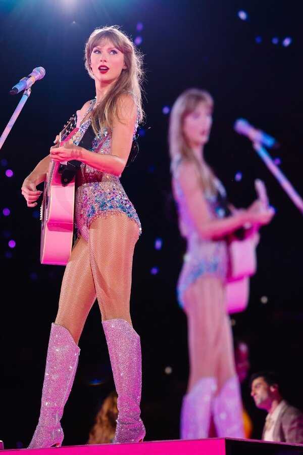 TAYLOR SWIFT | THE ERAS TOUR (2023) 0