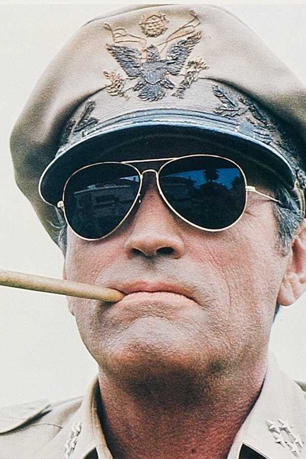 MacArthur, el general rebelde (1977) 0