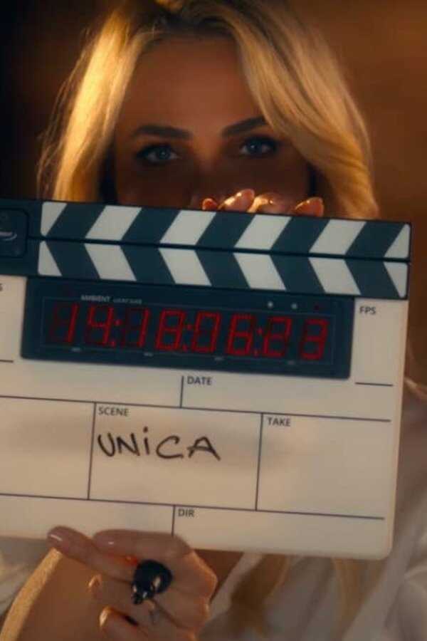 Única (2023) 0