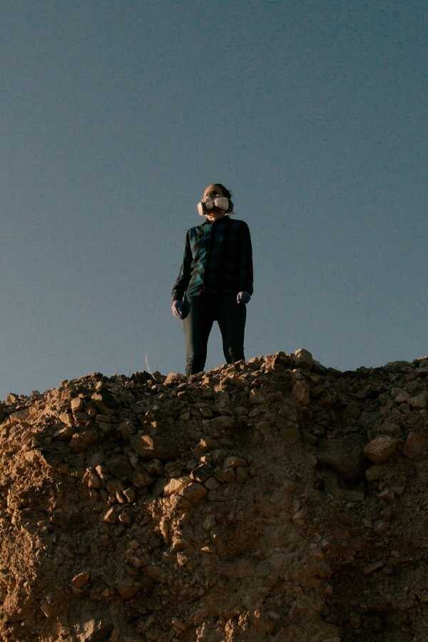 Isolation (2021) 0