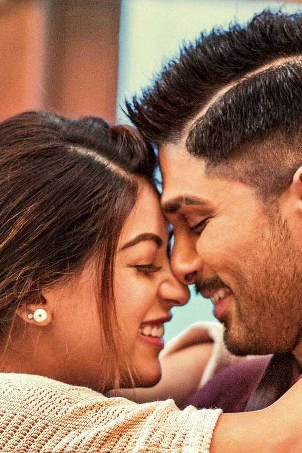 Naa Peru Surya - Naa Illu India (2018) 0