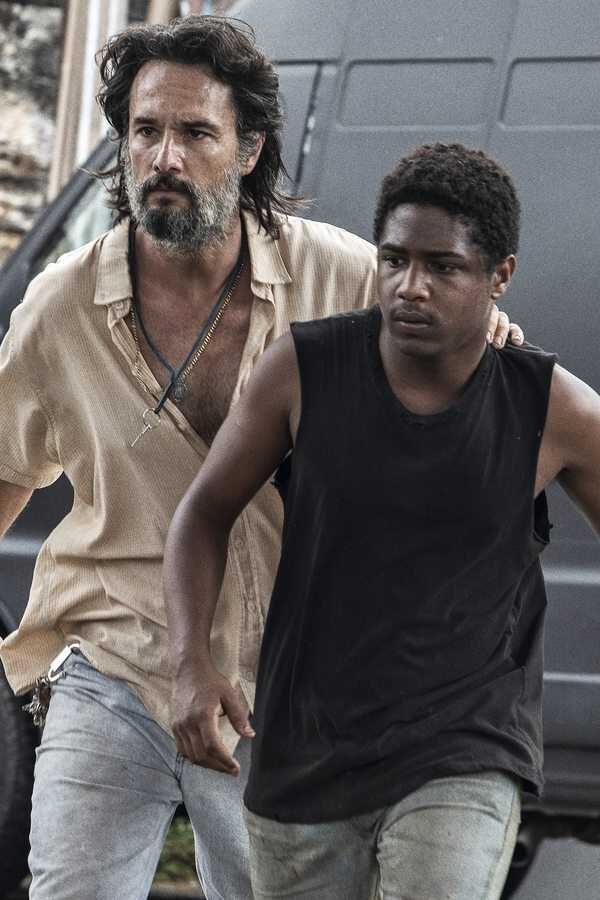 7 Prisioneiros (2021) 0