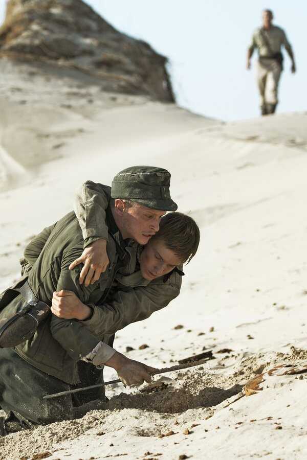 Land Of Mine (2015) 0