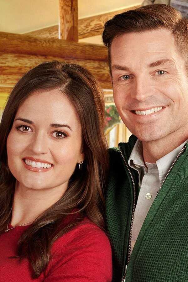 Christmas at Grand Valley (2018) 0