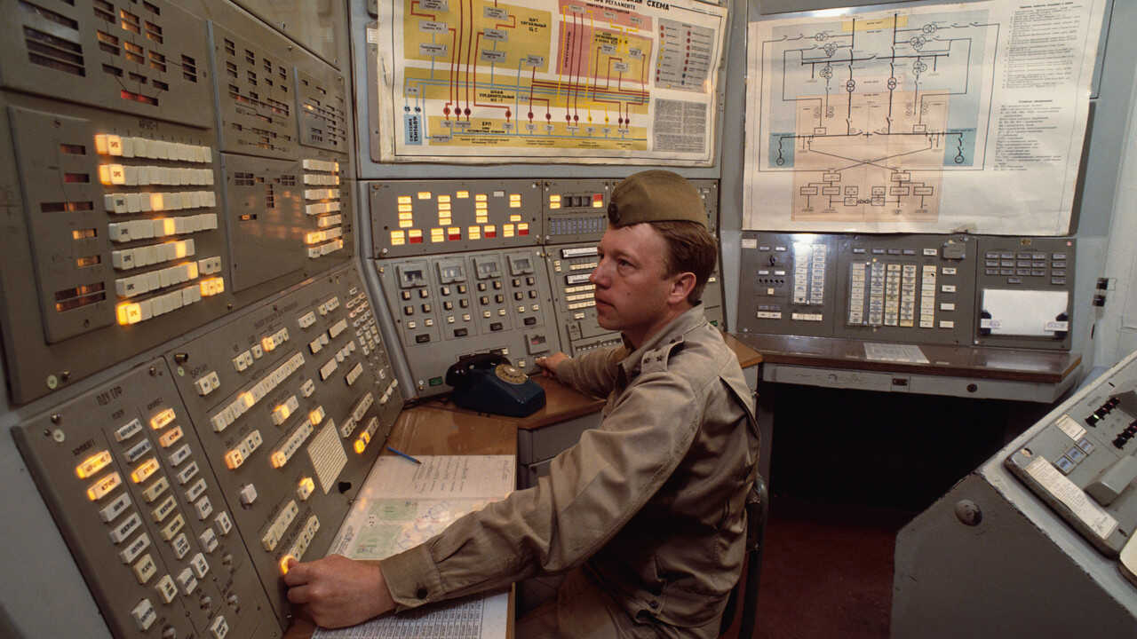 FR - Guerre froide, la course à la technologie (2021) (AU) 1