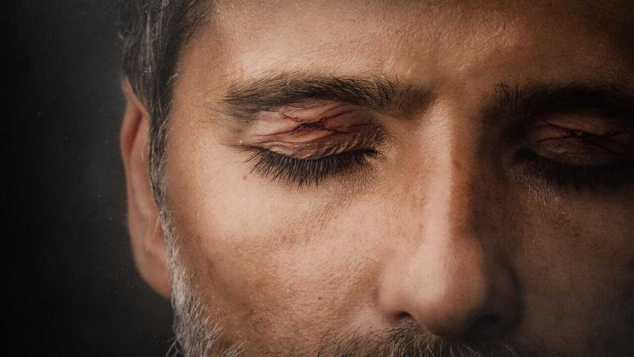 FR - Santo (2022) (ES) 0